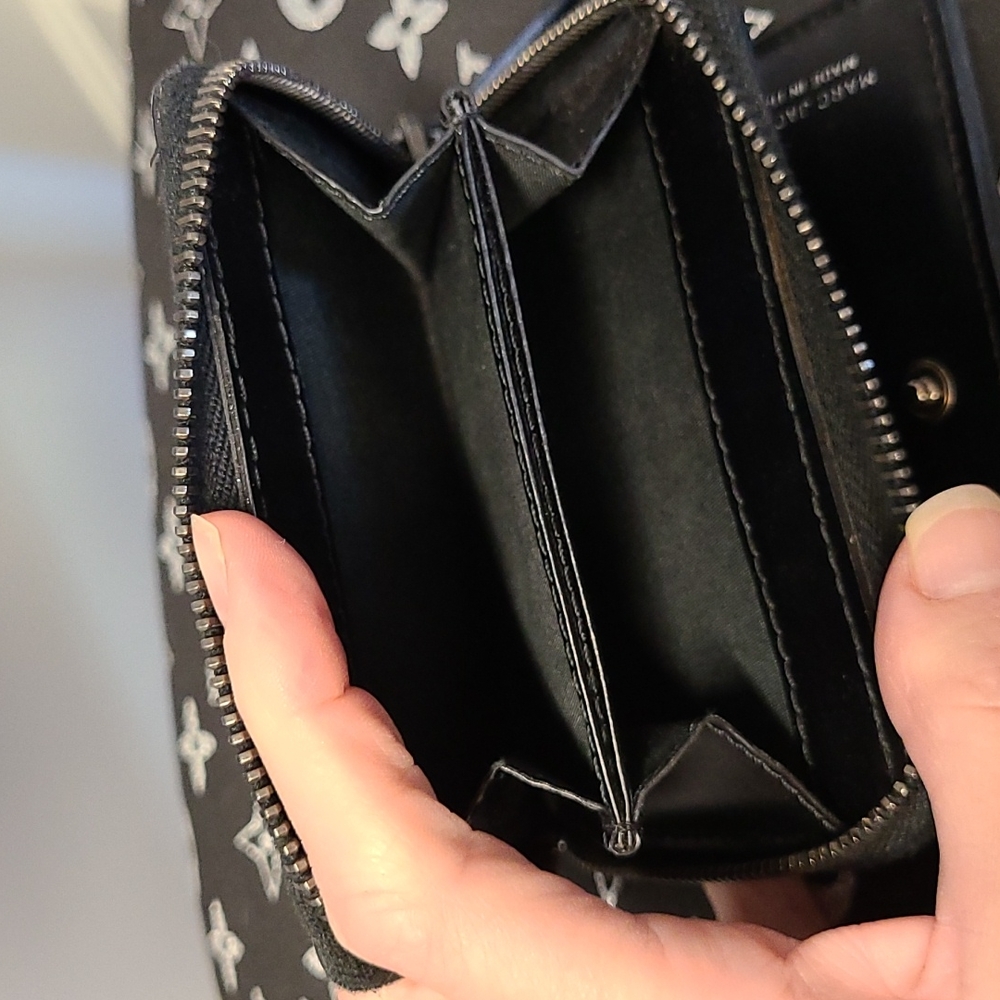Marc Jacobs wallet - Picture 3 of 3